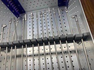 Juego de Pinzas para Artroscopia de Rodilla Tegra Quirúrgicas de Primera Calidad, 15 Piezas, Clase I, Caja de Esterilización, Instrumentos Ortopédicos para Cirugía de Rodilla - Product Image 5
