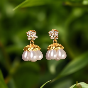 Boucles d'oreilles Jhumki en nacre - Perle d'eau douce violette (Plaqué or 14 carats) - Product Image 3