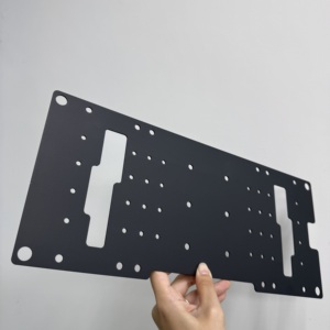 Plaque de montage GPU en aluminium noir sur mesure OEM, fabrication de tôlerie de précision 5052 6061, composants de châssis de serveur - Product Image 6