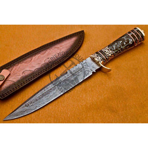 Nueva Edición Cuchillo de Caza de Acero de Damasco Hecho a Mano con Mango de Acrílico y Latón, Hoja Fija, Cuchillo Táctico para Camping y Supervivencia - Product Image 1