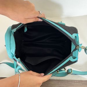 Bolso de Cuero Genuino de Última Moda, Estilo Western, Hecho a Mano, con Correa para Hombro, Bolso de Viaje Espacioso, Tipo Bandolera - Product Image 6