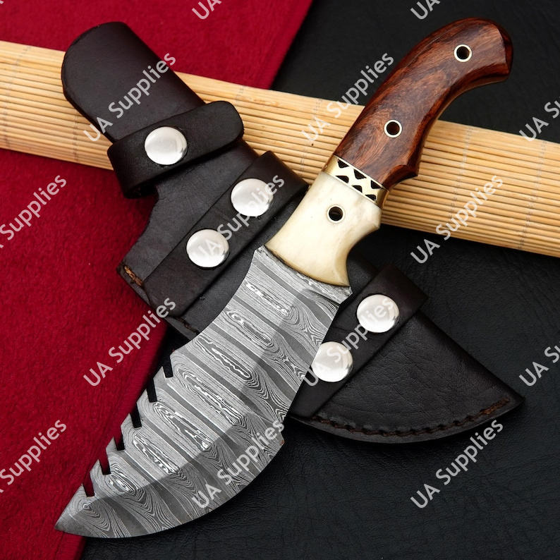 โรสวูดและกระดูกอูฐ