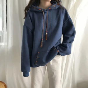 Fabricant sur mesure spécialisé dans les variations de tissu French Terry respirant pour sweat-shirts en coton personnalisés avec logo pour femmes. - Product Image 4