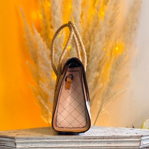 2026 New Fashionable Hand Tooled Florals Carved 100% Genuine Leather <b>Tote</b> Purse Handbag Wholesale <b>Zip</b> Closure <b>Tote</b> Bag For Women - Product Image 2