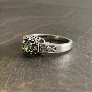 Designer Vintage <b>Ring</b> with Peridot (3.0 Grams) Tarnish-Free 925 <b>Silver</b> Jewelry for Engagement Wedding Party Wear - Product Image 2