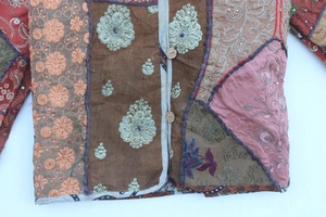 Abrigo Largo de Algodón Vintage Reciclado, Bordado a Mano, Estilo Boho Kuchi Cachemirí Indio, Único y Hecho a Mano - Product Image 3