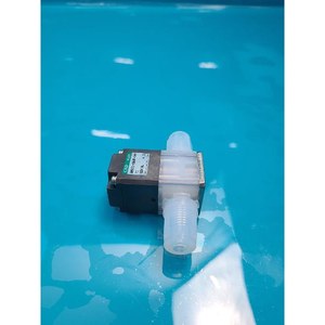 AMD01-8BUR-04-TC CKD ใช้เป็นชิ้นส่วนอุปกรณ์เซมิคอนดักเตอร์รุ่นเก่า - Product Image 3
