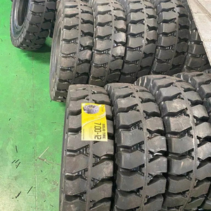 Neumático Sólido para Montacargas KUMA KF501 Tipo 300 15 de Alta Calidad y Construcción Duradera para Uso Industrial en Almacenes en Asia - Product Image 1