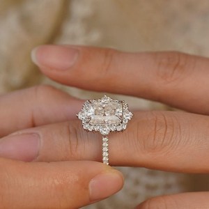 Bague Halo Classique en Moissanite Taille Radiant 5 Carats, en Argent Sterling 925 Original, Cadeau d'Anniversaire ou de Promesse, Idéale pour les Fêtes et les Charmes - Product Image 2