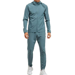 Ensemble coupe-vent en nylon respirant de haute qualité pour homme, idéal pour le jogging et les activités de plein air, avec short assorti, tenue de sport d'été en nylon - Product Image 2