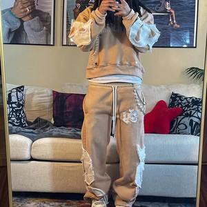 Ensemble de survêtement streetwear vintage délavé à l'acide pour homme, avec sweat à capuche et pantalon de jogging patchwork usé, 100% coton léger - Product Image 4