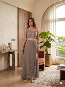 Choli en Soie Romaine Premium avec Broderie Intricata et Travail de Paillettes, Extensible et Réversible, Longueur Cheville, pour Femme, Idéal Fêtes, Mariages, Diwali - Product Image 2