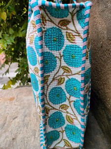 Nuevo Bolso Tote de Algodón Acolchado, Estilo Bohemio Elegante, Hecho a Mano, con Cierre de Cremallera, Costura Kantha, Amplio, para Llevar al Hombro - Product Image 4