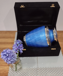 High Quality Adult Cremation Urn Durable Memorial Keepsake Ash Holder with Engraved Finish for Funeral <b>Home</b> Supplies At Low Rate - Product Image 1