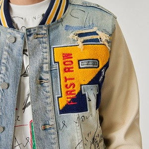 เสื้อแจ็คเก็ตวาร์ซิตี้แบบคลาสสิคสไตล์กราฟฟิตีสีน้ำเงินฟอก สำหรับผู้ชาย ทำจากผ้าขนสัตว์ คอตั้ง ปักโลโก้ด้านหน้า เหมาะสำหรับฤดูหนาว - Product Image 2