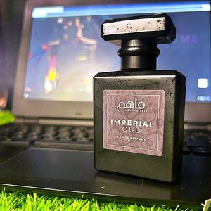 Maham Scents Imperial Oud Eau De Parfum 50ml Fragancia Masculina Botella de Vidrio Negro Mate Spray Oriental Amaderado de Larga Duración de Lujo - Product Image 5