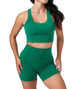 Ensemble soutien-gorge et short doux et confortable avec boutons, au-dessus du genou, pour le yoga, la course, le fitness et la détente estivale pour femme - Product Image 1