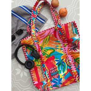 Sac fourre-tout en coton matelassé indien fait main |   Sac de transport réutilisable en tissu écologique. Sac fourre-tout zippé style plage corail. - Product Image 3