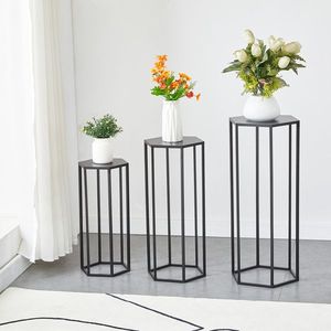 Set di 3 Portafiori in Metallo da Interno, Altezza 35,43 Pollici, Fioriera Angolare Nera, Tavolino Esagonale Impilabile, Espositore Regolabile in Altezza - Product Image 2