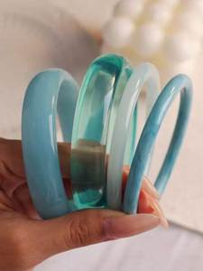 Bracelet en résine artisanal haut de gamme pour tenues décontractées, formelles et festives – Bracelet en résine fait main tendance avec un art créatif unique - Product Image 1