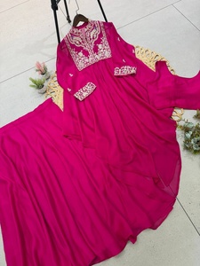 Salwar Kameez élégant, parmi les plus vendus, pour mariage et occasions spéciales, disponible à prix abordables auprès d'un fournisseur indien. - Product Image 2