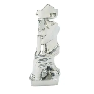 Escultura de Hierro Hecha a Mano, Pieza Decorativa Moderna para Decoración de Interiores Residenciales de Lujo, Estilo Moderno y Antiguo - Product Image 1
