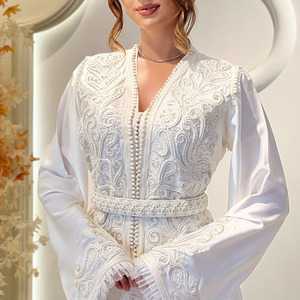 Caftan de mariage marocain pour femmes, brodé, avec ceinture perlée incluse, ensemble de robe de mariée, robe de mariée marocaine faite à la main - Product Image 3