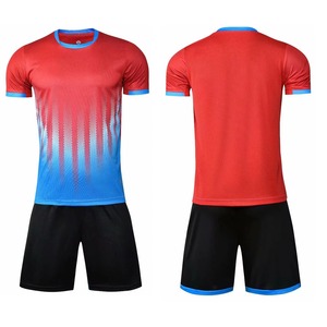Nouvel ensemble de maillots de football sportifs 2026-2027, personnalisable avec logo imprimé, 100 % polyester, séchage rapide, col en V - Product Image 2