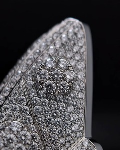 Colgante estilo rapero hip hop, personalizado con moissanita VVS, para hombre, en plata 925 chapada en oro blanco. - Product Image 2
