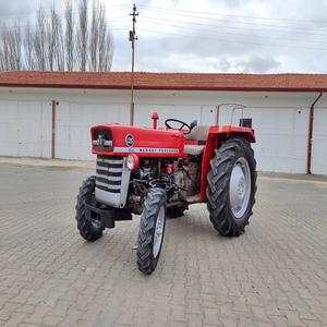 Tractor Agrícola Multifuncional Massey Ferguson 135 MF135 4X4 de Uso Pesado, Maquinaria Agrícola Lista para Todas las Tareas Agrícolas - Product Image 3