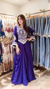 Conjunto de Top y Dhoti de Crepé Francés Bordado con Microforro y Costuras Completas para Mujer, Disponible en Tallas M, L, XL y XXL - Product Image 3