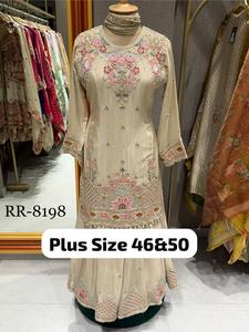 Ensemble Sharara de Luxe Prêt-à-Porter en Modal Pur, Broderie, Paillettes et Travaux Zari, Extensible, pour l'Été, avec Kurta, Sharara et Dupatta - Product Image 6