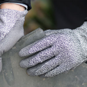 NMsafety ANSI A3 Guantes a prueba de puñaladas Corte 5 Guantes PU Recubierto HPPE Guantes de mano de trabajo - Product Image 2