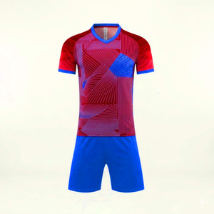 Tenues de football personnalisées pour hommes : Créez votre propre maillot, short et logo – Uniformes de football confortables et personnalisés – Dernier design sur mesure - Product Image 6