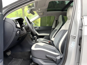 V.W Touran 1.5L Turbo Nouveau Modèle Spacieux MPV Familial Automatique Sièges en Tissu Faible Consommation de Carburant - Product Image 5