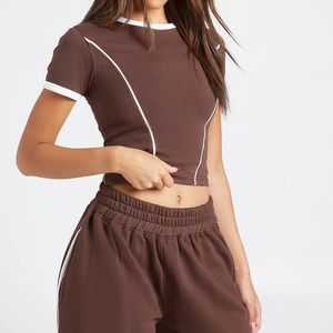 Ensemble 2 pièces marron sur mesure pour femme : Crop top à manches courtes et pantalon large décontracté, coupe ample, idéal printemps-été, vêtements de sport - Product Image 4