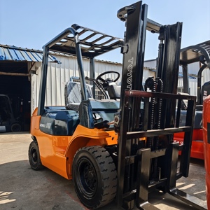Низкая цена на дизельный вилочный погрузчик <span class=keywords><strong>Toyota</strong></span> <span class=keywords><strong>3</strong></span> тонны с двигателем <span class=keywords><strong>Toyota</strong></span> Isuzu, <span class=keywords><strong>3</strong></span>-тонный погрузчик <span class=keywords><strong>Toyota</strong></span> в продаже - Product Image 2