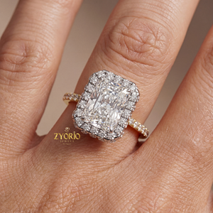 Anillo de Compromiso de Plata 925 con Diamante Cultivado en Laboratorio de Corte Radiante de 2.01CT y Banda de Tallo Dividido con Pavé para Boda y Fiesta - Product Image 3