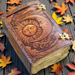 Cuaderno Grimoire de Cuero Hecho a Mano con Diseño de Sol y Luna, Libro de Sombras Celestial, Diario Ocultista Vintage, Cuaderno Grueso, Hecho a Mano en Rajasthan Al-Amir - Product Image 4