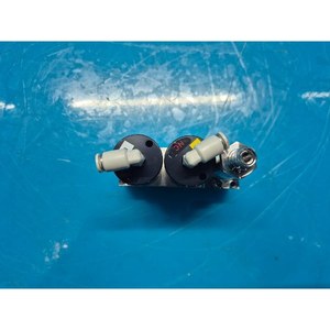 Conjunto de Válvulas FUJIKIN FBPSDL-6 .35UGC-2B3-DRV+FUCL-71-6 .35UGX6. Válvula de diafragma de gas integrada 35UGC-0 .023-FHX usada - Product Image 5