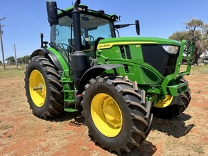 Tracteur utilitaire 6R 195 en excellent état à vendre - Product Image 2