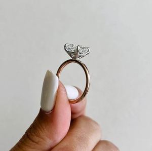 Anillo de Compromiso Solitario con Diamante Cultivado en Laboratorio, Corte Radiante de 3.0 CT, Certificado IGI, Oro de 14K, Regalo de Boda de Lujo para Ella - Product Image 2