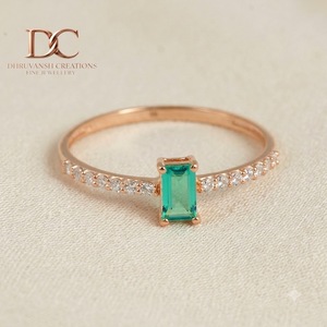 แหวนทองคำแท้ 14KT สีโรสโกลด์ ประดับเพชรเพาะเลี้ยงและมรกตโคลอมเบีย สำหรับผู้หญิง ของขวัญสุดหรูสำหรับทุกโอกาส - Product Image 2