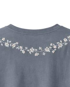 เสื้อยืดครอปสีน้ำเงินสเลทสำหรับผู้หญิง ปักลายดอกไม้ แขนสั้น สไตล์ลำลอง แฟชั่น ผ้าคอตตอนผสม เนื้อนุ่ม เสื้อผู้หญิงสำหรับฤดูร้อน ขายส่ง - Product Image 5