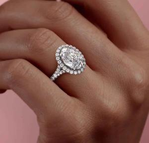 Anillo de Plata de Ley 925 de Primera Calidad con Moissanita de Corte Ovalado, Aspecto de Diamante, Joyería Fina Hecha a Mano para Compromiso, Boda y Regalo - Product Image 4