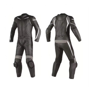 Combinaison de moto avec des matériaux haute performance et une coupe athlétique pour la course, le tourisme et les aventures en moto - Product Image 1