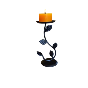 Candelabro de hierro metálico de 4 puntas en acabado negro para cenas románticas a la luz de las velas, decoración para el hogar y bodas. - Product Image 4