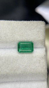 Émeraude naturelle certifiée du Zambie, taille octogonale, pierre à bon lustre, pierre précieuse non montée pour la création de bijoux, 1,04 carat - Product Image 5