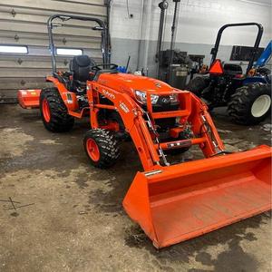 Tractor Compacto Kubota Serie BX, Motor Diésel 4x4, Máquina Agrícola de Alto Rendimiento, Cargador Agrícola, Sistema Multiusos - Product Image 1