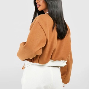 Veste Letterman Varsity Crop Top pour femmes avec manches longues Ladies Plus Size Baseball Varsity Jackets - Product Image 2
